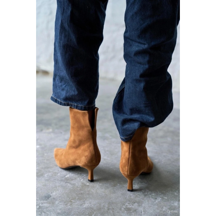 Trisha Sivri Burun Topuklu Sade Şık Kadın Kısa Süet Bot