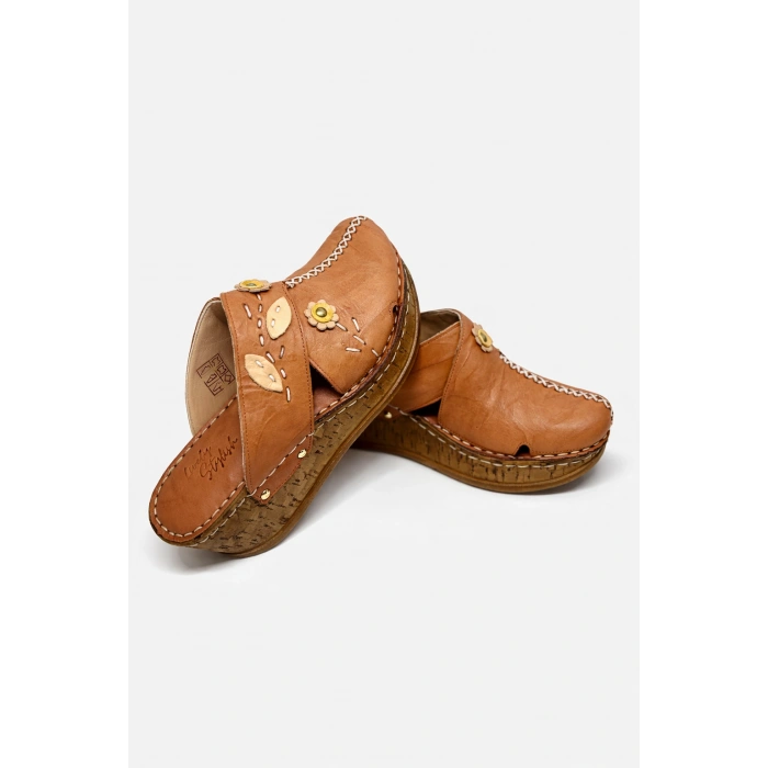 Kadın Hakiki Deri Çiçek Detaylı Bohem Tarz Rahat Mantar Taban Wedge Terlik