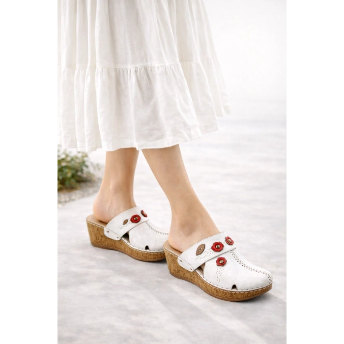 Kadın Hakiki Deri Çiçek Detaylı Bohem Tarz Rahat Mantar Taban Wedge Terlik