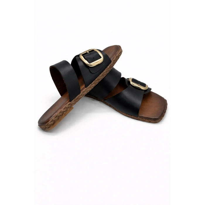 Leda Kadın Siyah Toka Detaylı Rahat Kaymaz Taban Şık Küt Burun Terlik