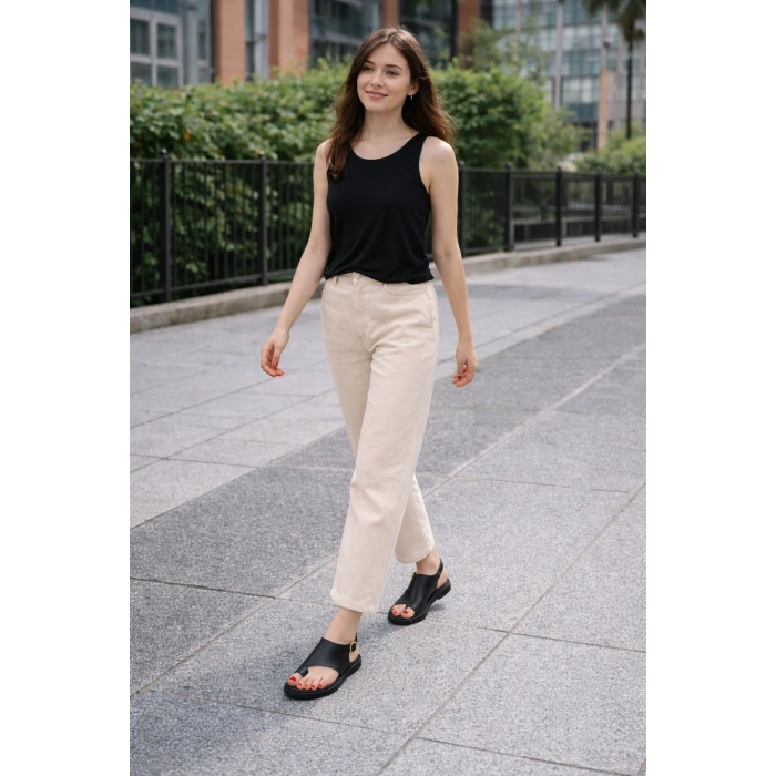 Larina Kadın Hakiki Deri Parmak Arası Düz Günlük Konforlu Sandalet