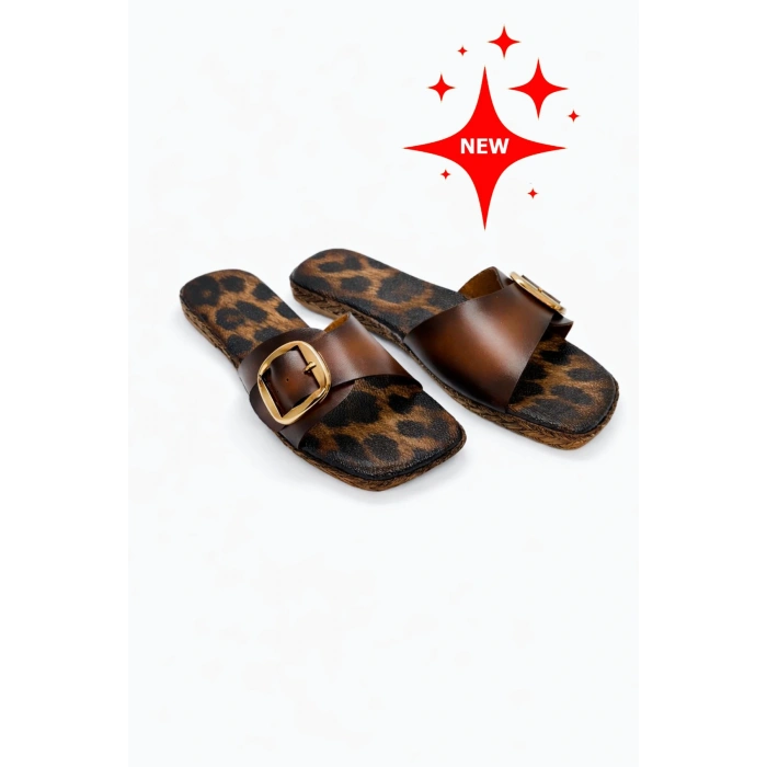 Leda Kadın Toka Detaylı Rahat Kaymaz Taban Şık Küt Burun Terlik