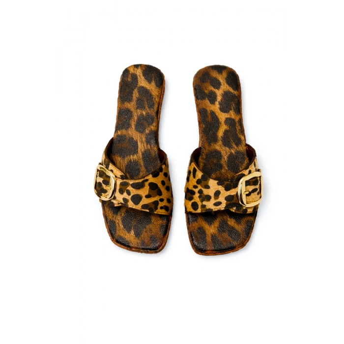 Pardus Kadın Toka Detaylı Leopar Desenli Rahat Kaymaz Taban Şık Küt Burun Terlik