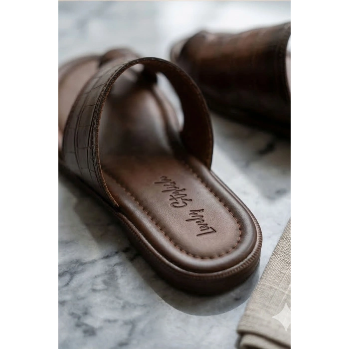 Angela Krokodil Desenli Parmak Arası Terlik