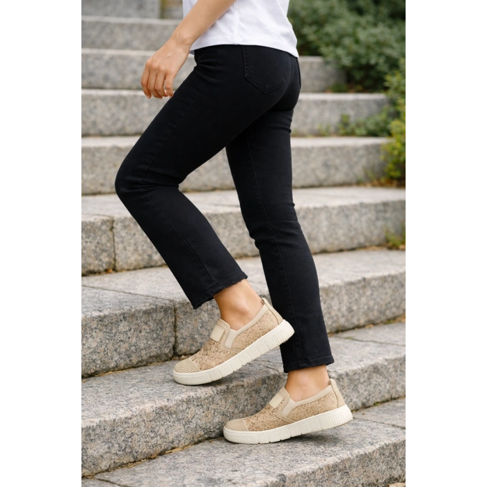 Renda Ten Dantelli Rahat Taban Günlük Ayakkabı