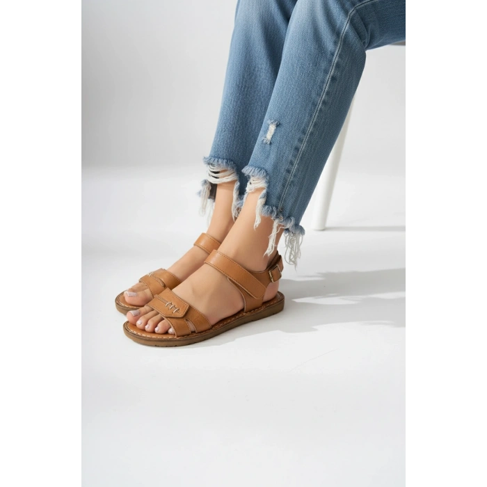 Agna Kadın Hakiki Deri Rahat Mantar Taban Ayarlanabilir Bantlı Sandalet