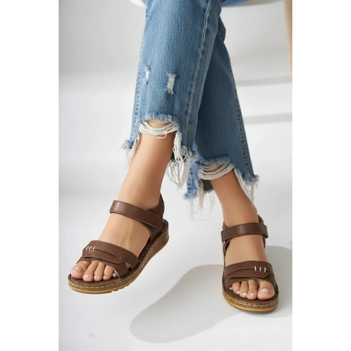 Agna Kadın Hakiki Deri Rahat Mantar Taban Ayarlanabilir Bantlı Sandalet