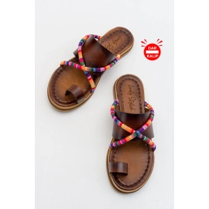 Jenny Parmak Arası Deri Terlik