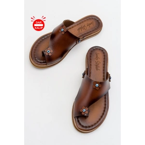 Angela Parmak Arası Deri Terlik