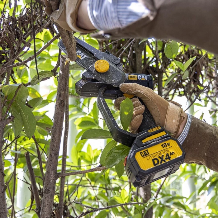 CAT DG231 18Volt 4.0Ah Li-ion 12CM Profesyonel Şarjlı Kömürsüz Zincirli Testere