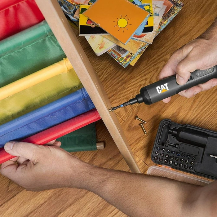 Cat Dx1110 3.6volt/1.5ah. Li-ion Akıllı Şarjlı Tornavida + 26 Adet Bits Uç