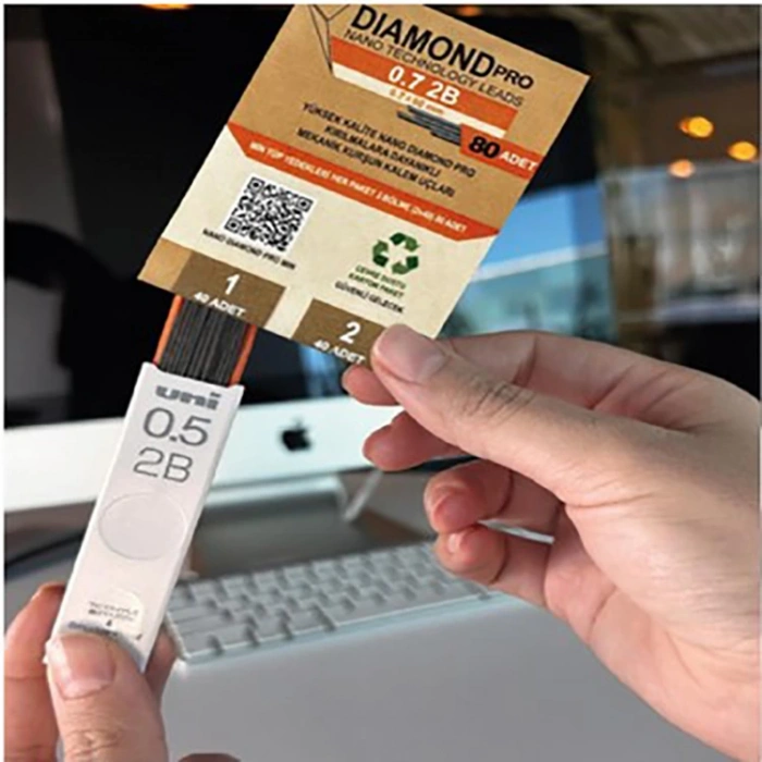 Uni-Ball Versatil Kalem Yedeği Nano Dıomand Pro 2B 0.5 MM  2B