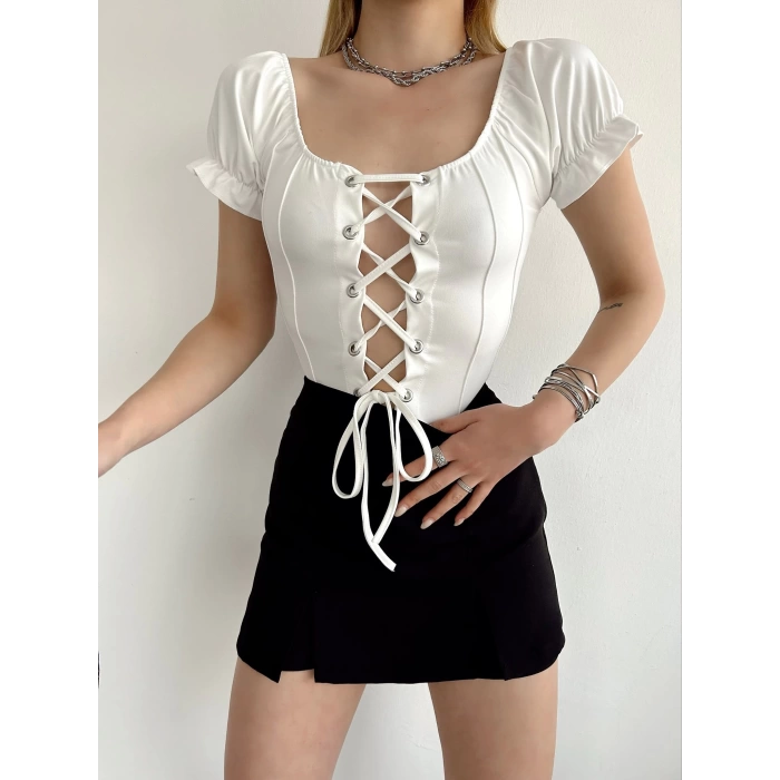 Kuşgözü Bağlamalı Crop - BEYAZ