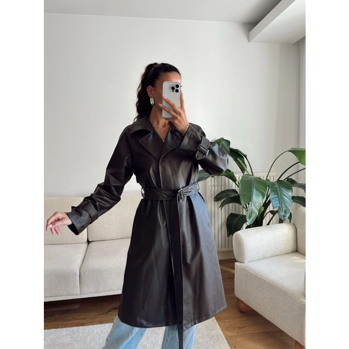 Kuşaklı Oversize Deri Trençkot