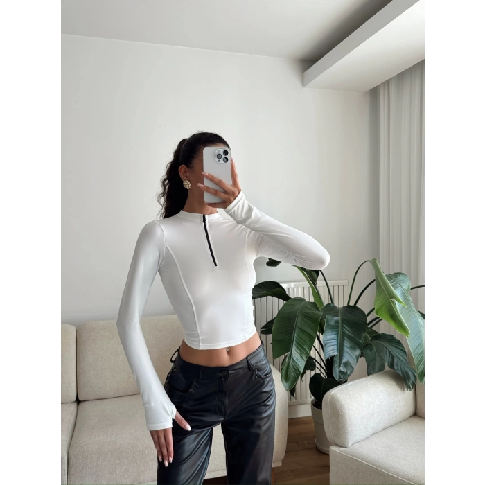 Parmak Germeli Fermuar Crop - BEYAZ