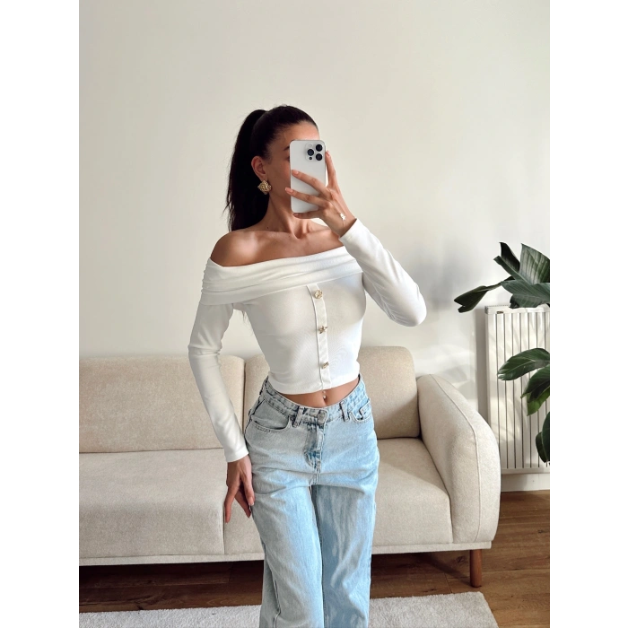 Aksesuar Detay Madonna Crop - BEYAZ