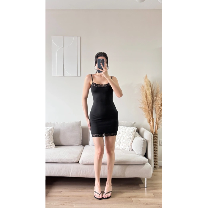 Dantel Detaylı Askılı Elbise - SİYAH