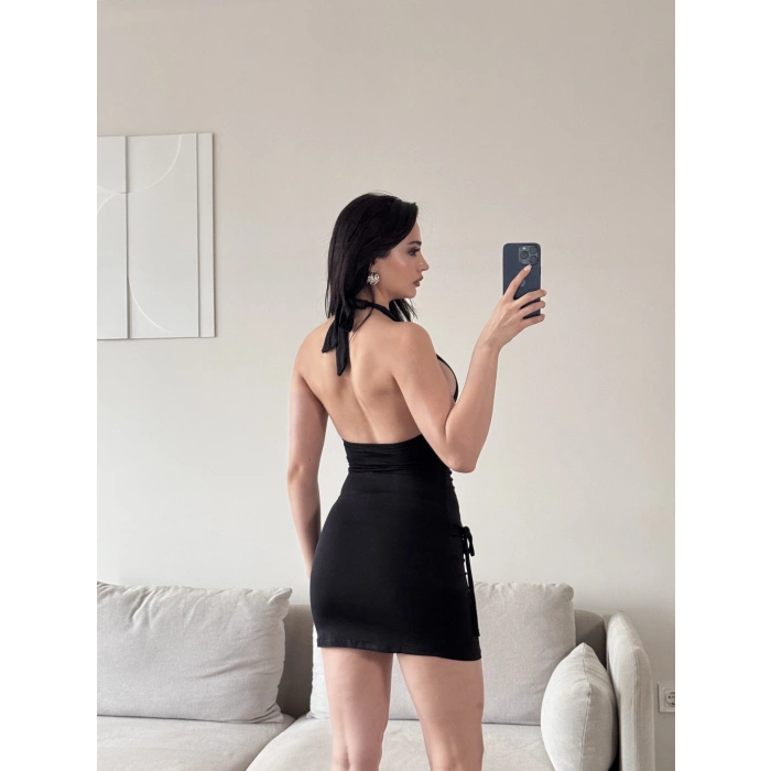 Yan Tokalı Boyun Bağlamalı Elbise - SİYAH