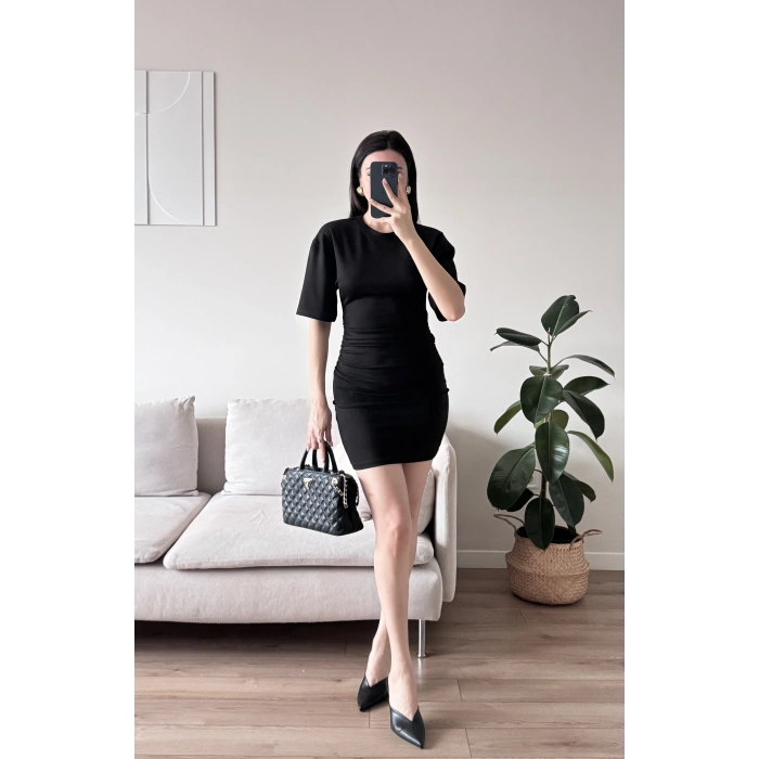 Kısa Kol Büzgülü Elbise