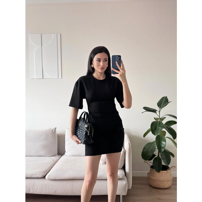 Kısa Kol Büzgülü Elbise