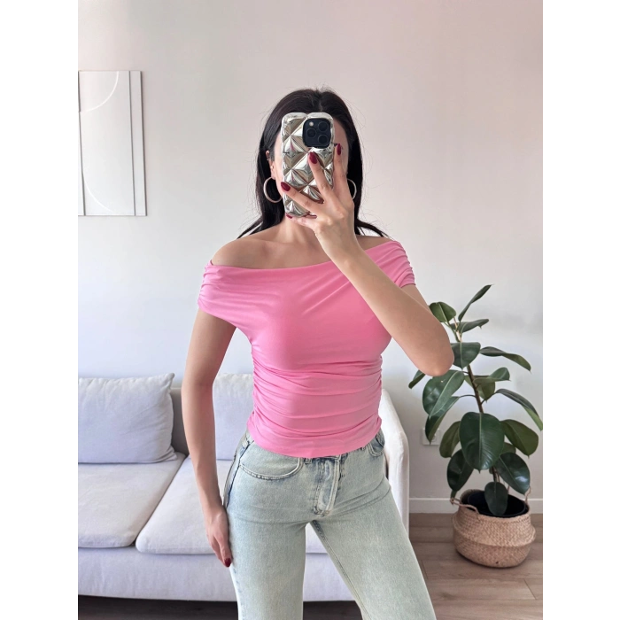 Kayık Yaka Büzgülü Crop - PEMBE