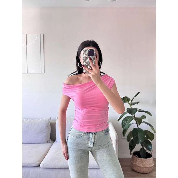 Kayık Yaka Büzgülü Crop - PEMBE