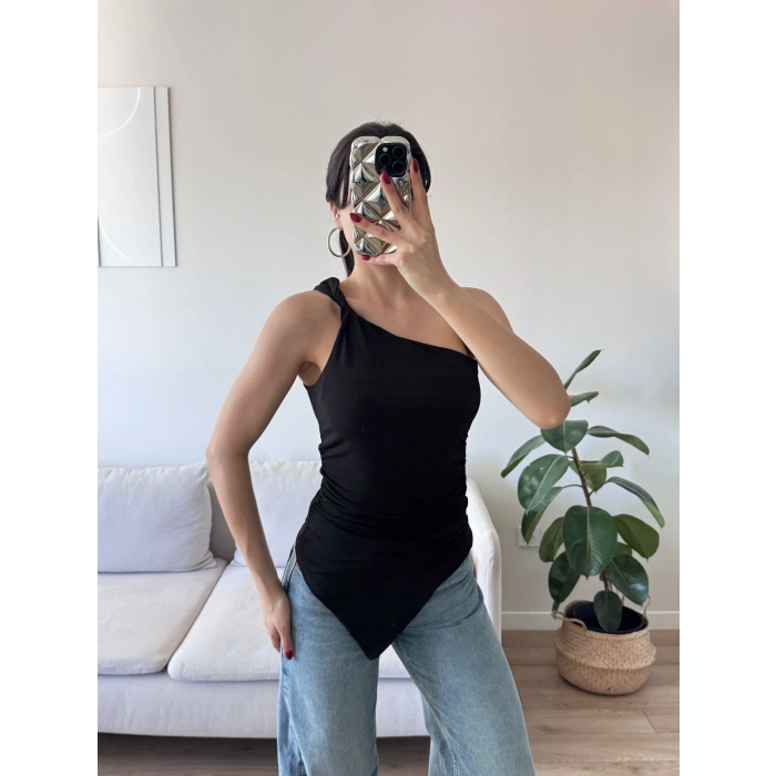 Omuz Dekolte Asimetrik Bluz - SİYAH