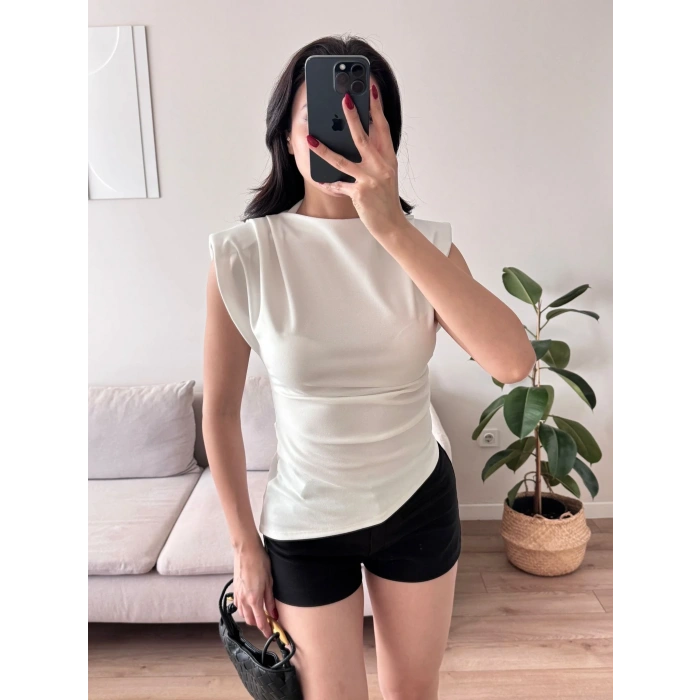 Vatkalı Asimetrik Bluz - BEYAZ