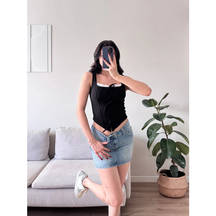 Fiyonklu Garnili Bluz - SİYAH