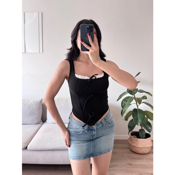 Fiyonklu Garnili Bluz - SİYAH