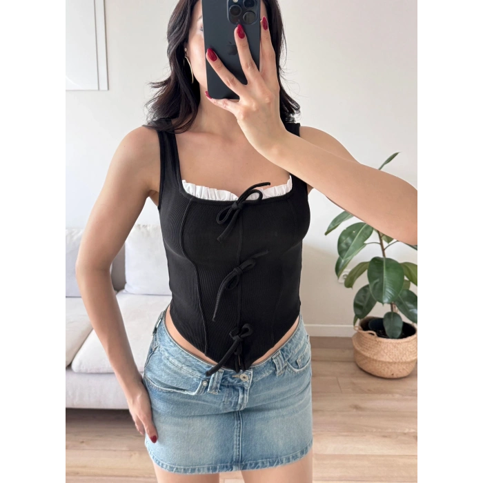 Fiyonklu Garnili Bluz - SİYAH