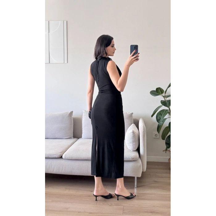 Dik Yaka Drapeli Elbise - SİYAH