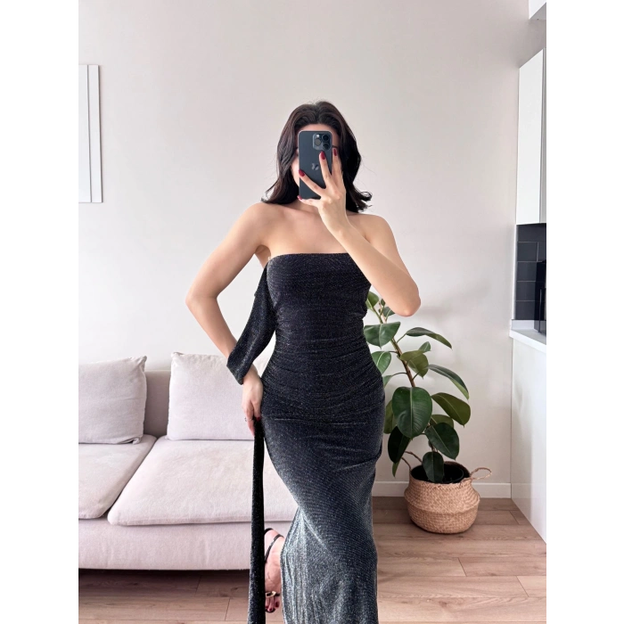 Kuşaklı Straplez Simli Elbise