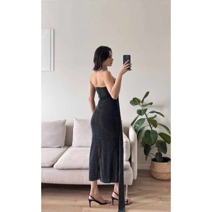 Kuşaklı Straplez Simli Elbise