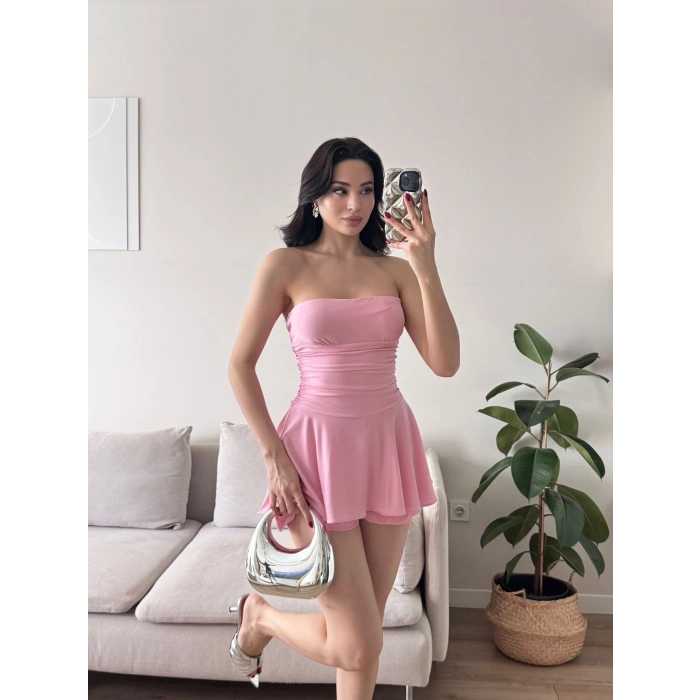Straplez Volanlı Şortlu Elbise - PEMBE