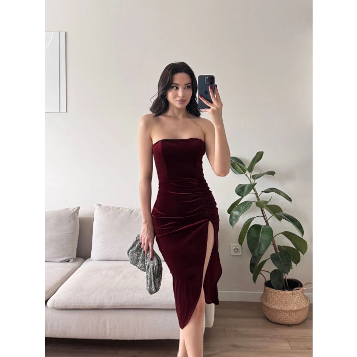 Derin Yırtmaç Straplez Elbise - BORDO