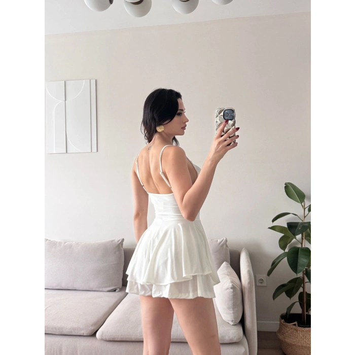 Eteği Volan Şortlu Elbise - BEYAZ