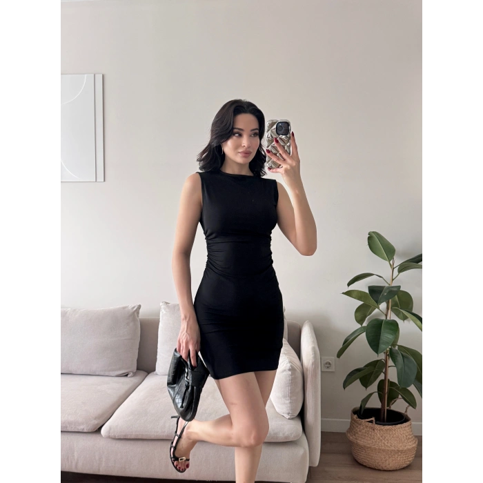 Yan Drapeli Mini Elbise - SİYAH