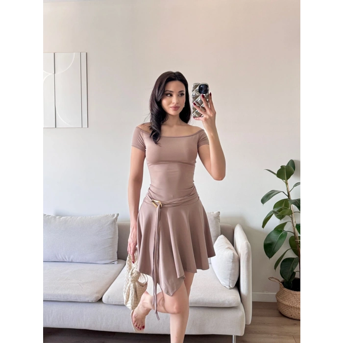 Kayık Yaka Kuşaklı Elbise - VİZON