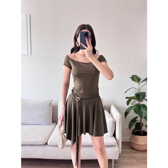 Kayık Yaka Kuşaklı Elbise - HAKİ