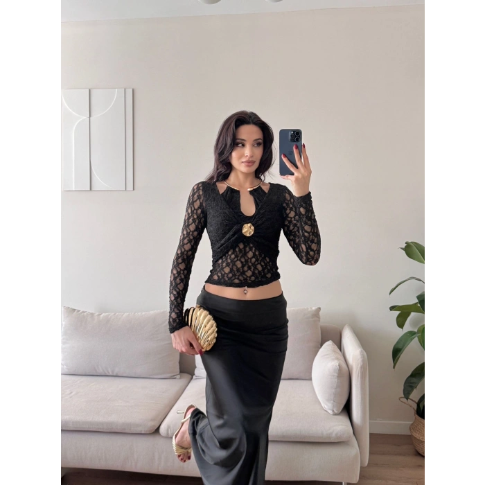 Boyun Aksesuar Dantel Bluz - SİYAH