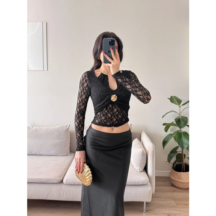 Boyun Aksesuar Dantel Bluz - SİYAH