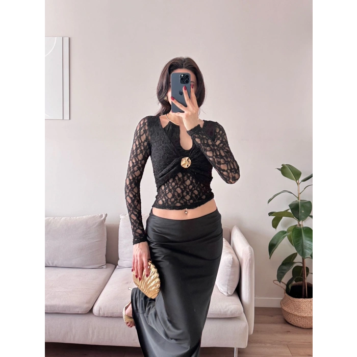 Boyun Aksesuar Dantel Bluz - SİYAH