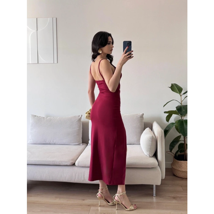 Aksesuarlı Derin Yırtmaç Elbise - BORDO
