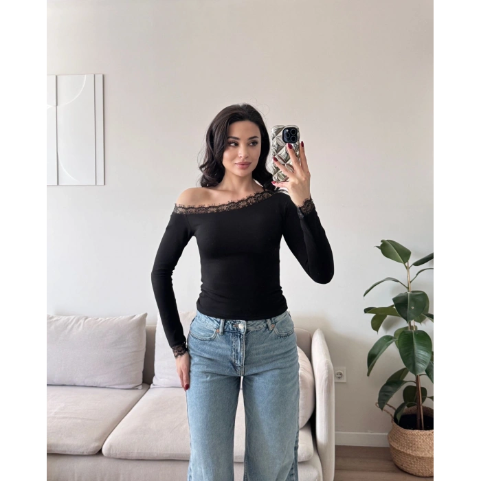 Kayık Yaka Dantel Crop - SİYAH