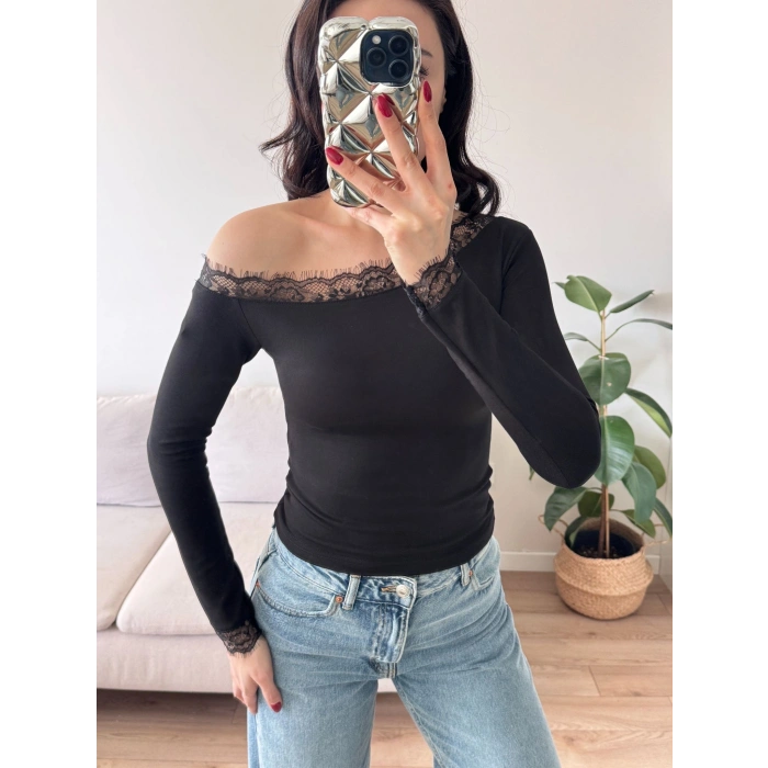 Kayık Yaka Dantel Crop - SİYAH