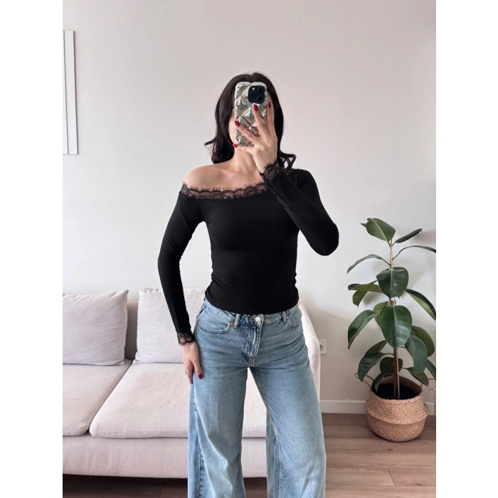 Kayık Yaka Dantel Crop - SİYAH