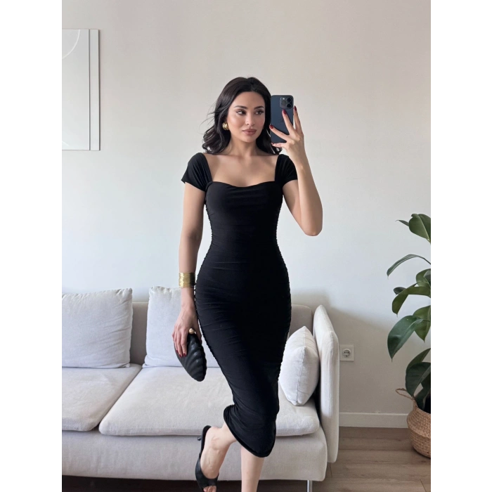 Yan Büzgülü Madona Elbise - SİYAH