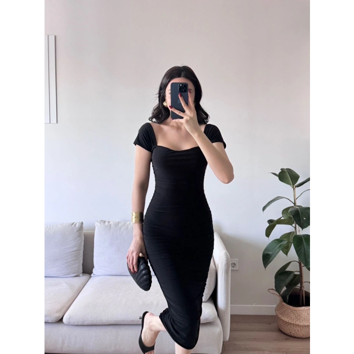 Yan Büzgülü Madona Elbise - SİYAH