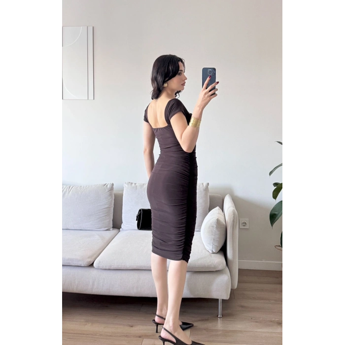 Yan Büzgülü Madona Elbise - KAHVE